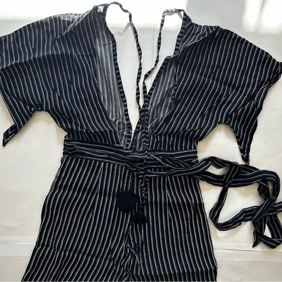 Faithfull the Brand Cedric Jumpsuit striped white and black v neck size 4 - Picture 10 of 14